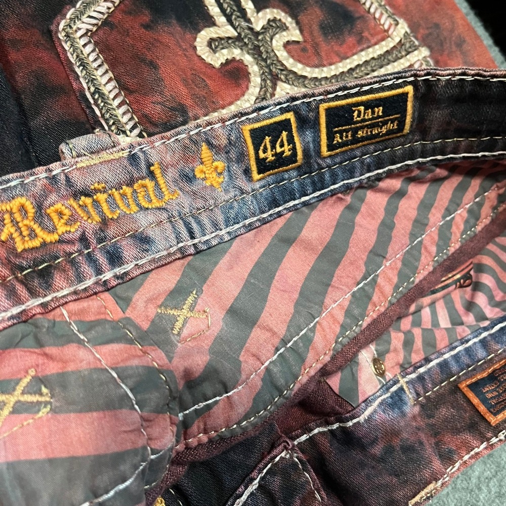 Rock Revival Dan Alt Straight TieDye Jeans Red Black Mens 44x30 baggy Distressed - Picture 4 of 6